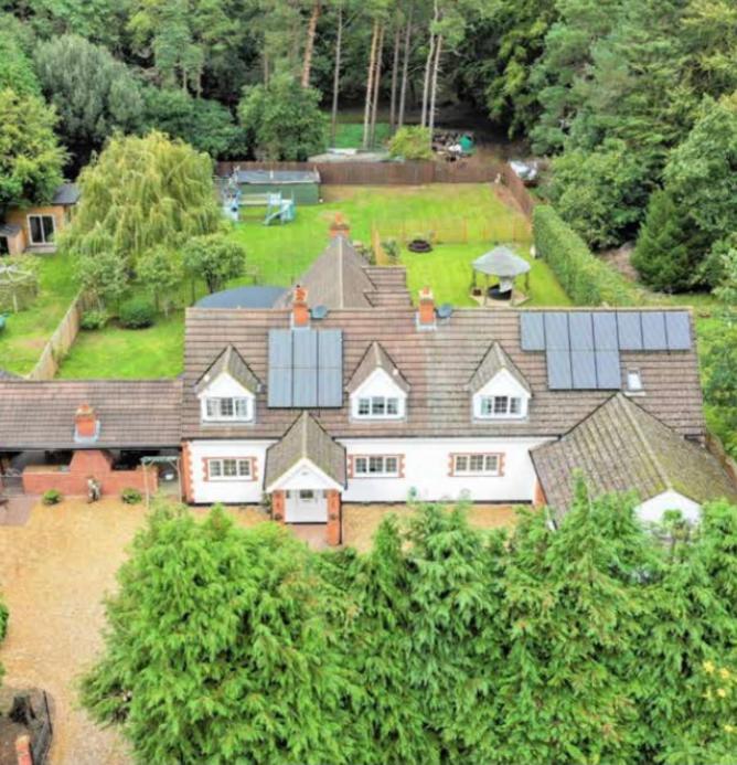 Hen & Stag Retreat Weekend Stay Sleeps 10 To 30 Thetford Bagian luar foto