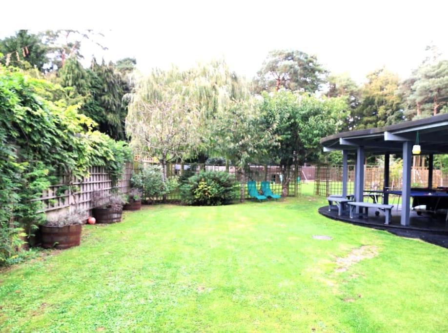 Hen & Stag Retreat Weekend Stay Sleeps 10 To 30 Thetford Bagian luar foto
