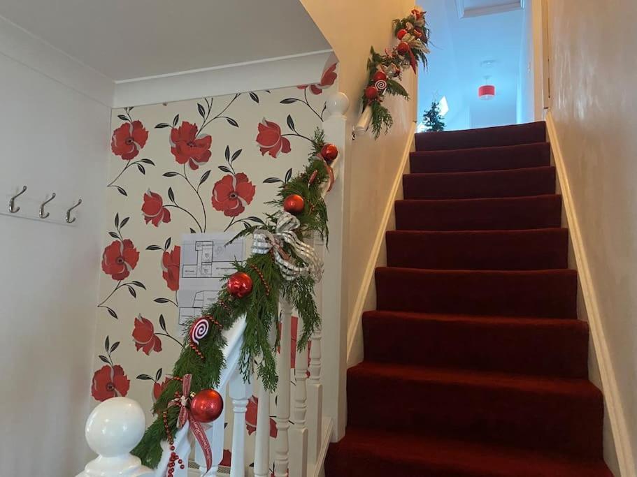 Hen & Stag Retreat Weekend Stay Sleeps 10 To 30 Thetford Bagian luar foto