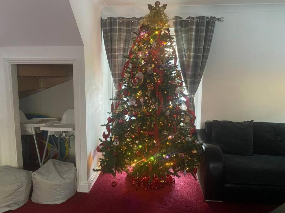 Hen & Stag Retreat Weekend Stay Sleeps 10 To 30 Thetford Bagian luar foto