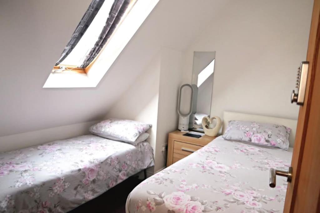 Hen & Stag Retreat Weekend Stay Sleeps 10 To 30 Thetford Bagian luar foto