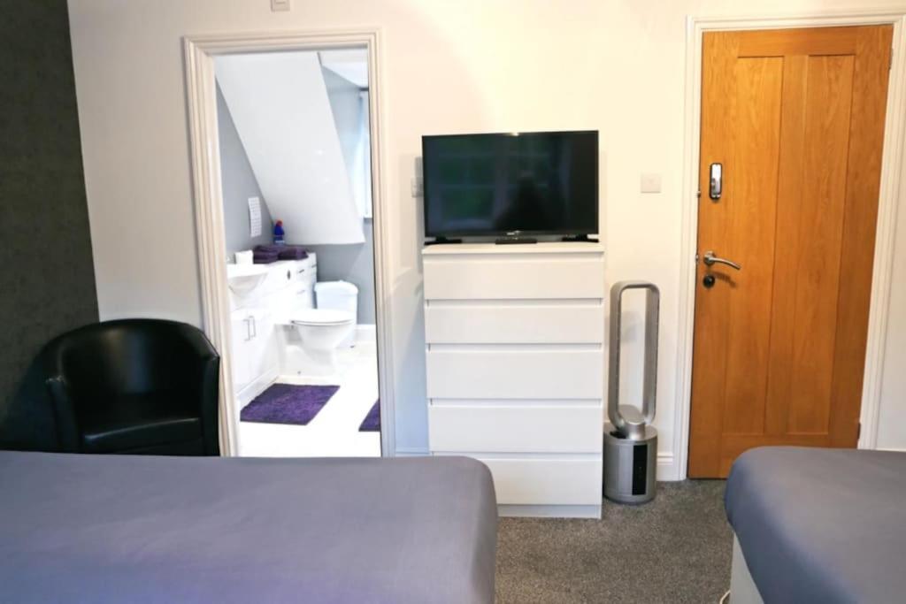 Hen & Stag Retreat Weekend Stay Sleeps 10 To 30 Thetford Bagian luar foto