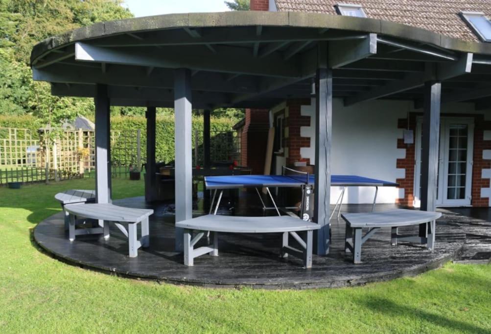 Hen & Stag Retreat Weekend Stay Sleeps 10 To 30 Thetford Bagian luar foto